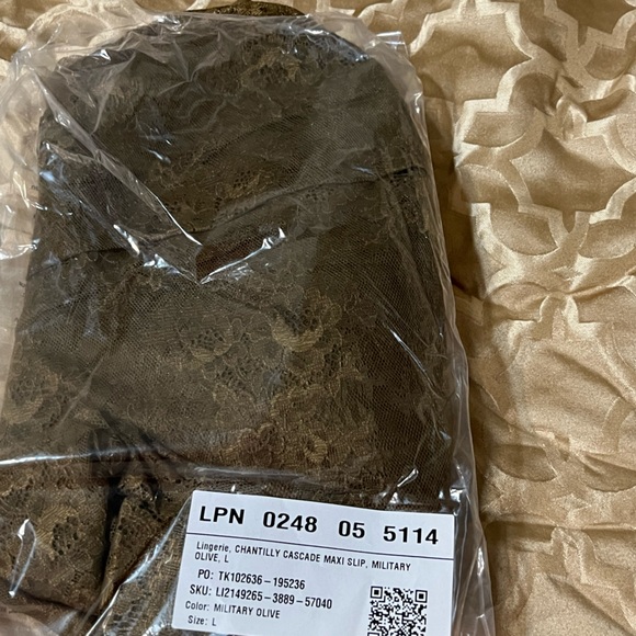 Savage X Fenty Slip - Picture 4 of 4